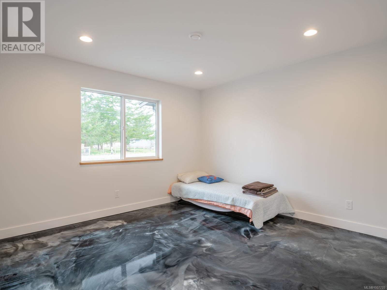 6415 Walker Rd, Port Alberni