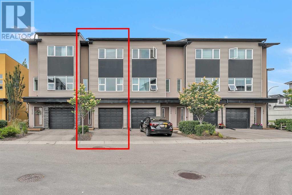 Single Family House for Sale in  Covecreek Circle NE Coventry Hills Calgary 
