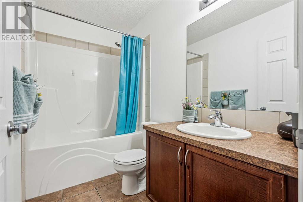 Single Family House Bi-level for Sale in  Covepark Place NE Coventry Hills Calgary 