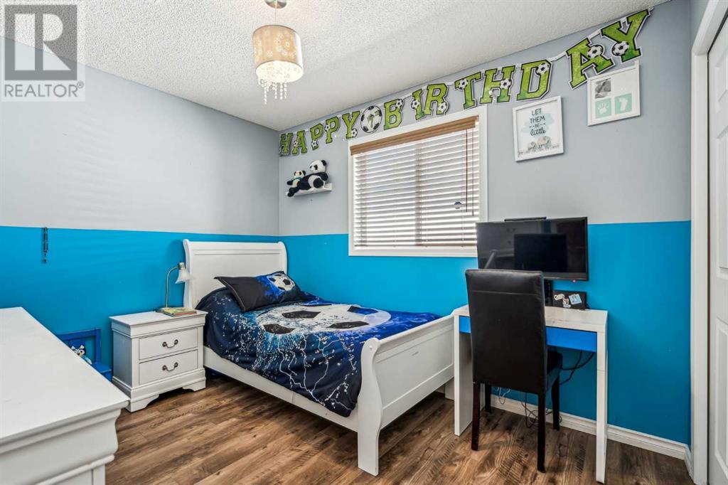 Single Family House Bi-level for Sale in  Covepark Place NE Coventry Hills Calgary 