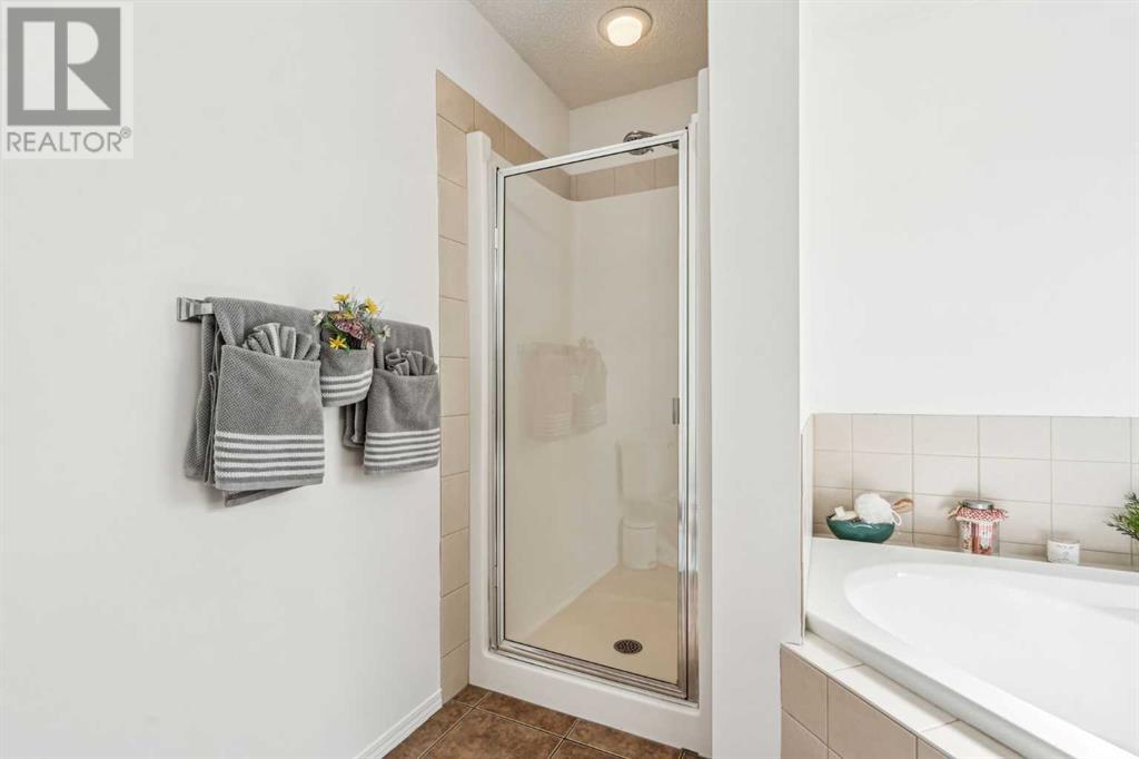 Single Family House Bi-level for Sale in  Covepark Place NE Coventry Hills Calgary 