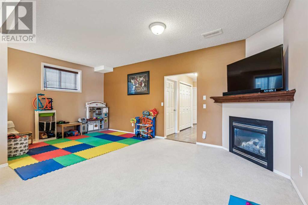 Single Family House Bi-level for Sale in  Covepark Place NE Coventry Hills Calgary 