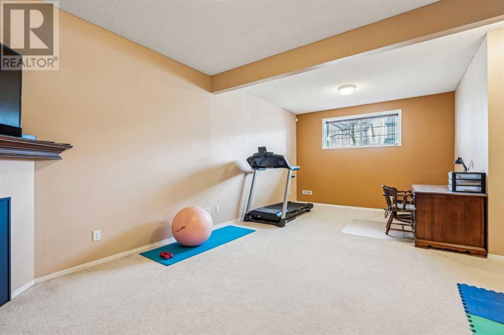 Single Family House Bi-level for Sale in  Covepark Place NE Coventry Hills Calgary 