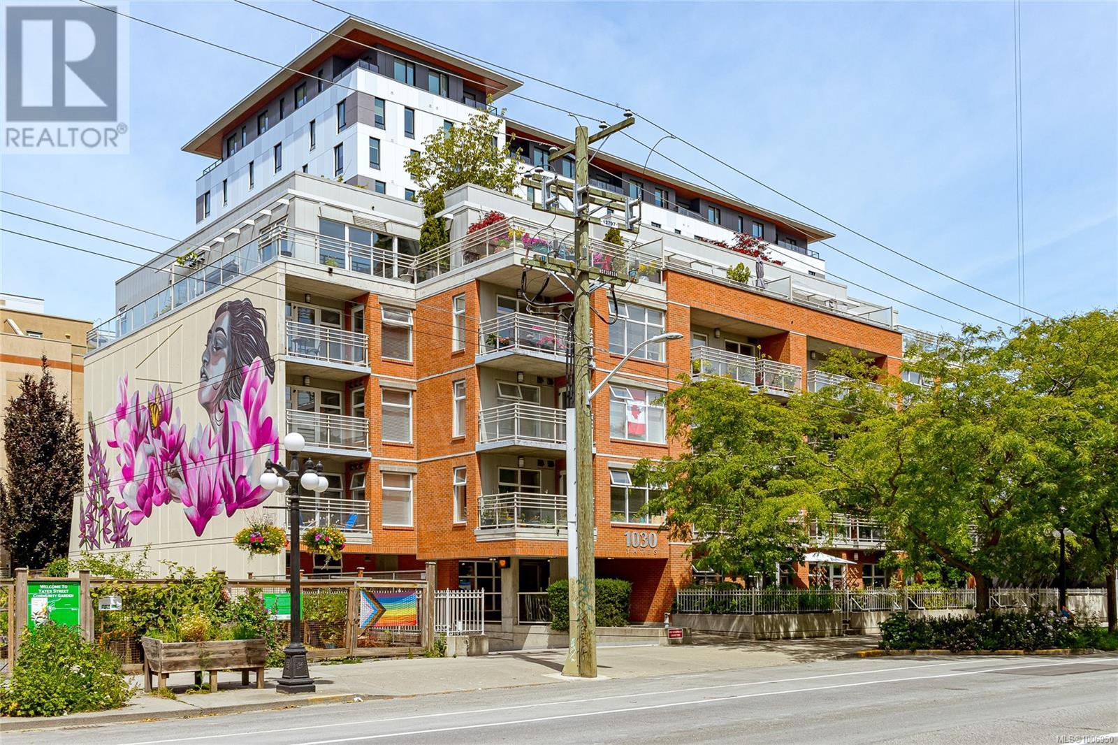 #302 1030 YATES ST - Image 1