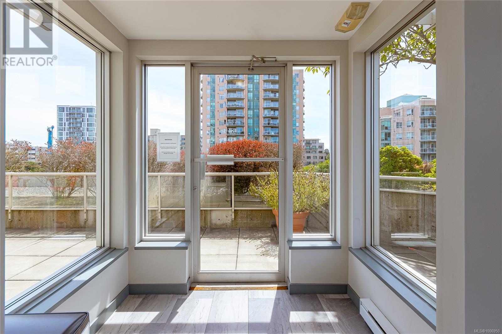 #302 1030 YATES ST - Image 24