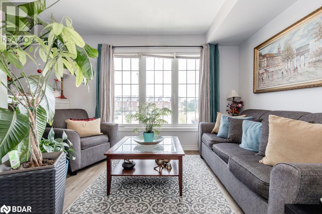 Photo 14 of 246 Penetanguishene Rd Unit 6, Barrie ON