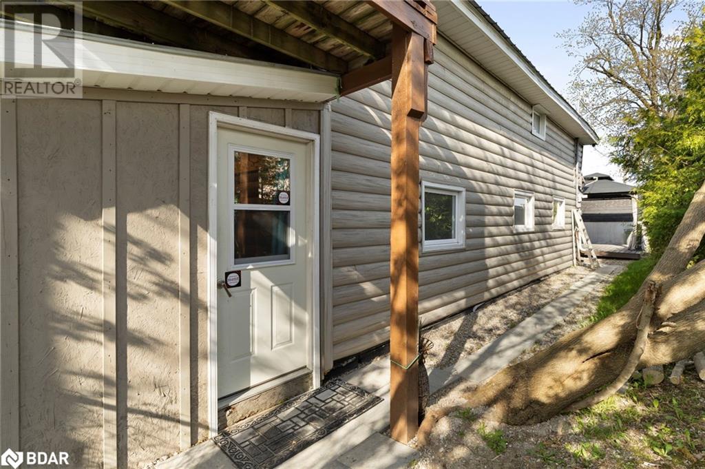 Photo 8 of 3 Courtland Street, Orillia ON