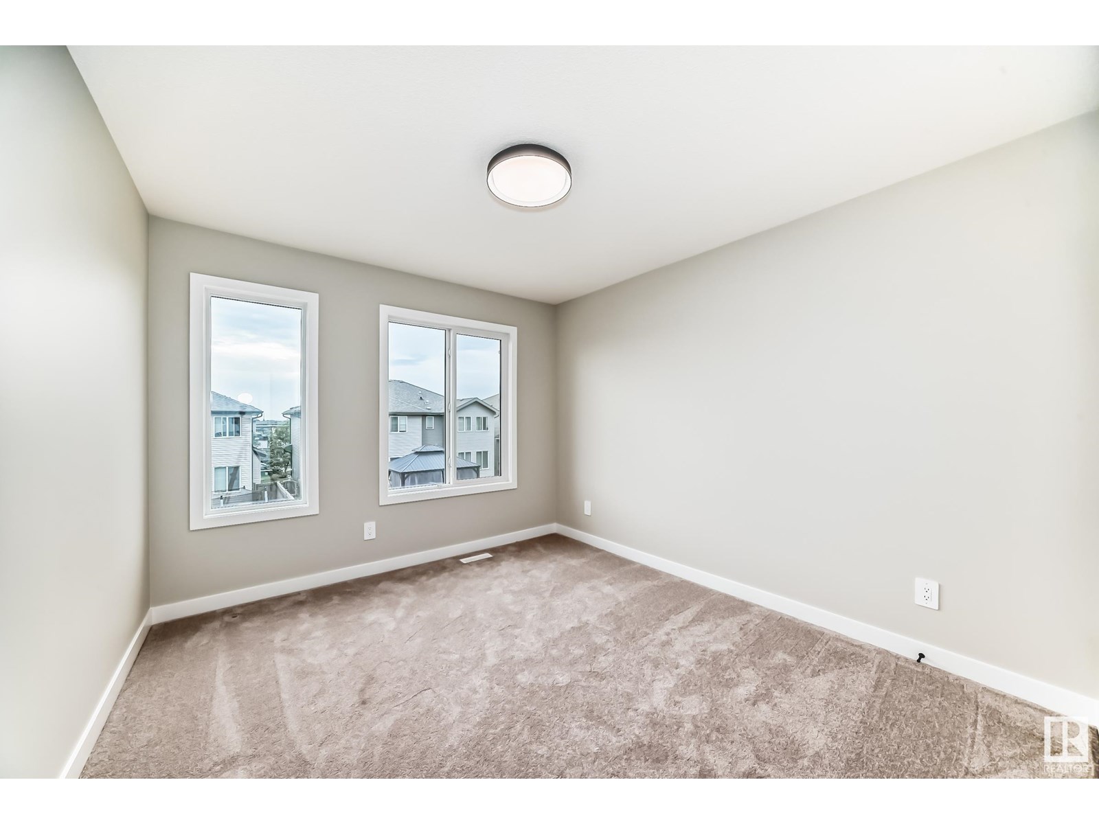 Photo 60 of 4223 206 St Nw, Edmonton AB