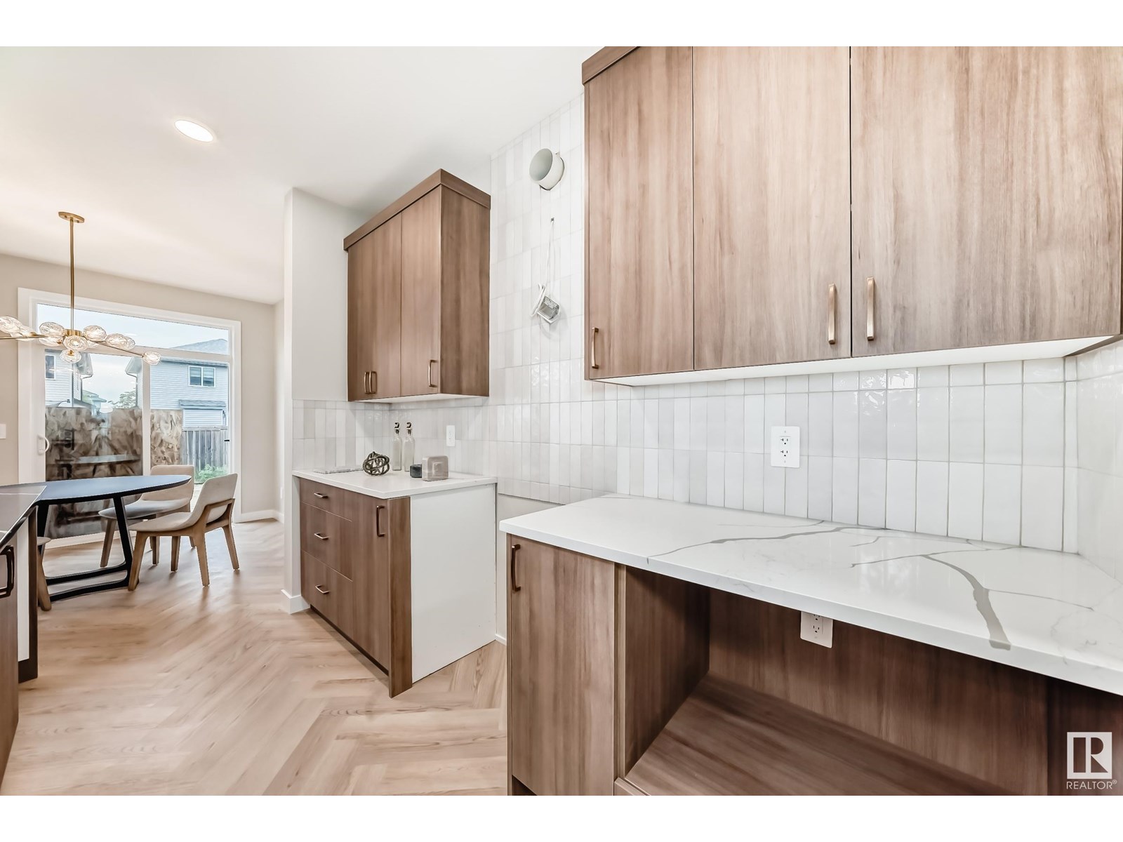Photo 55 of 4223 206 St Nw, Edmonton AB