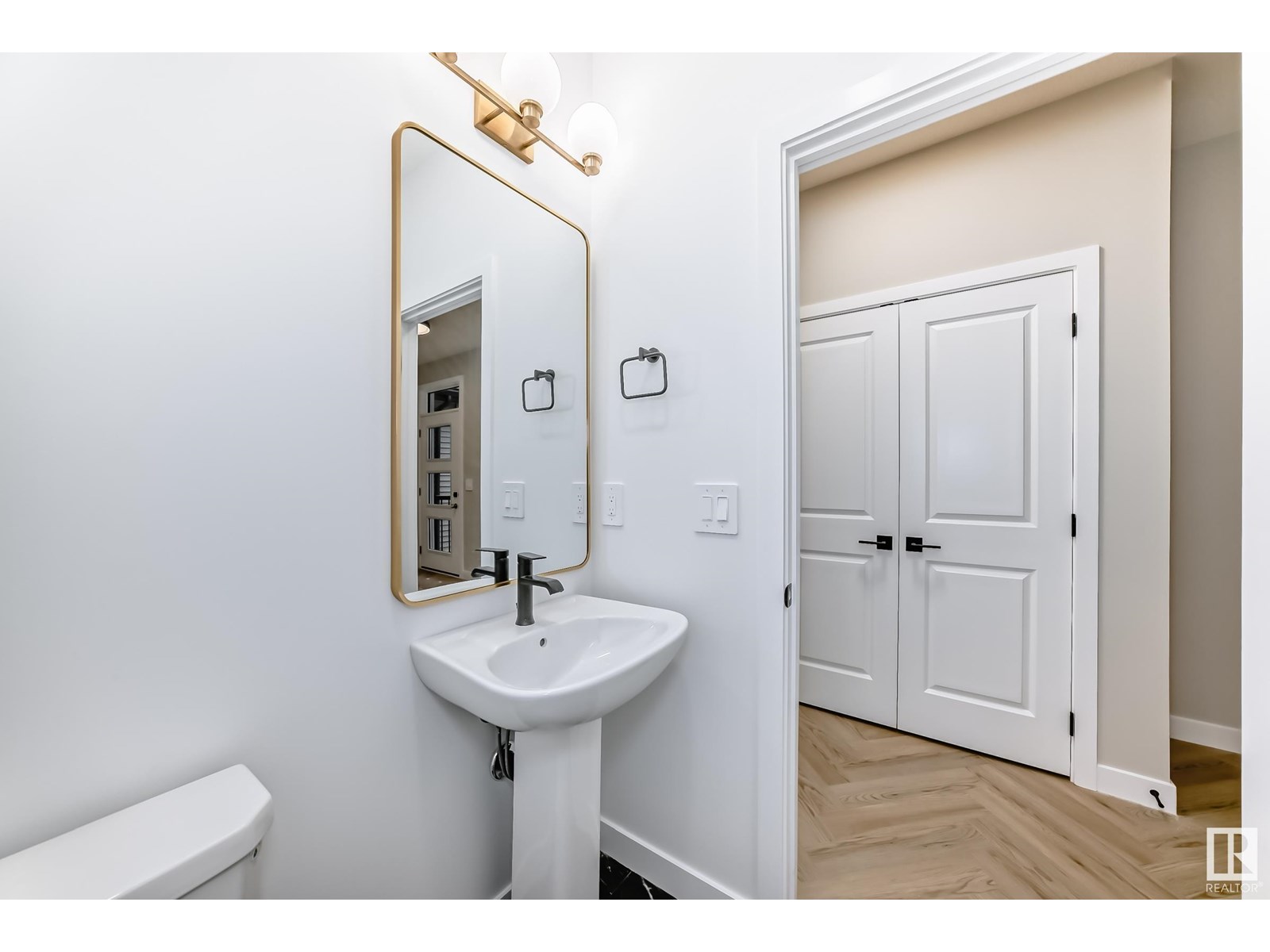 Photo 43 of 4223 206 St Nw, Edmonton AB