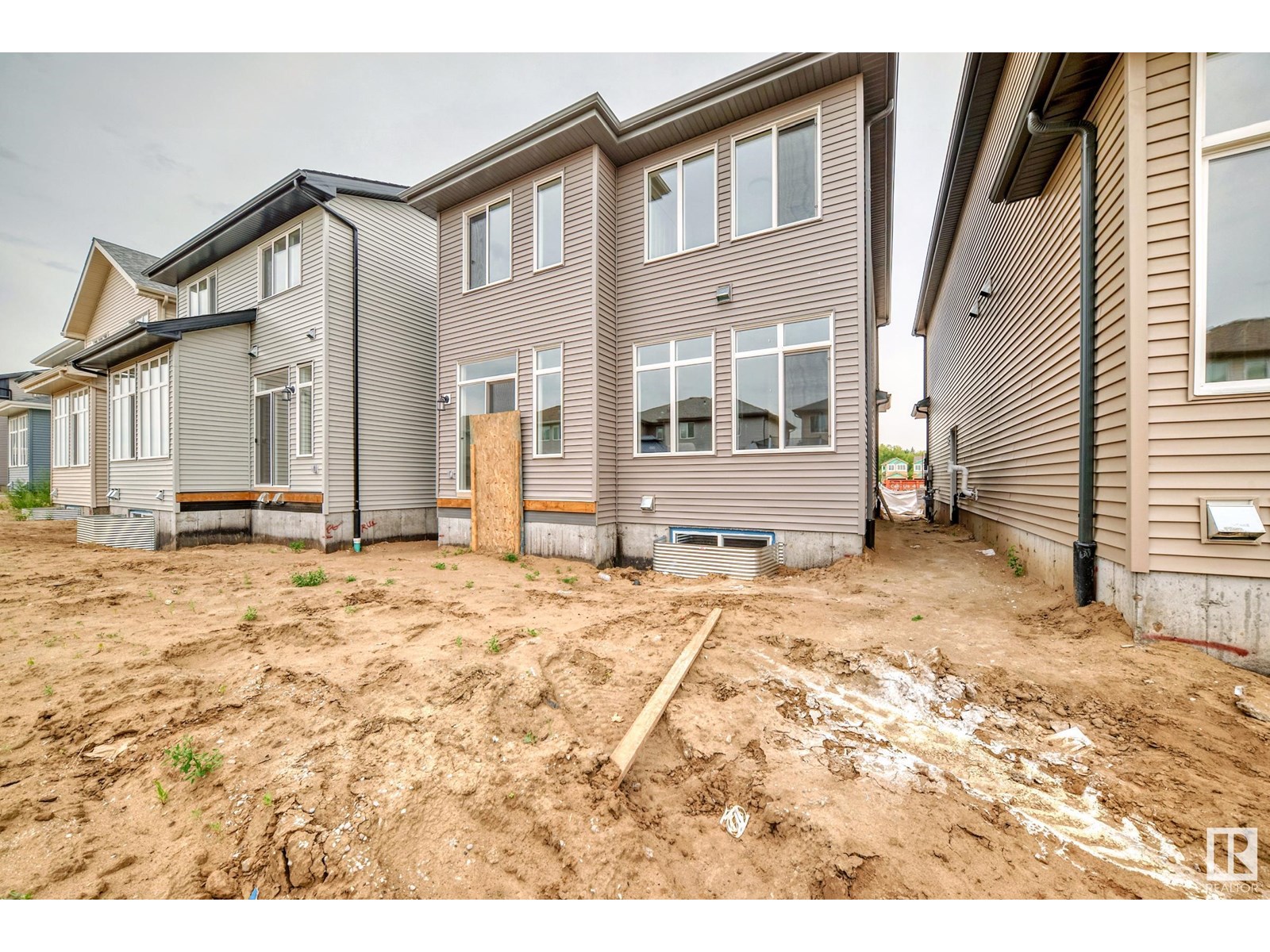 Photo 32 of 4223 206 St Nw, Edmonton AB
