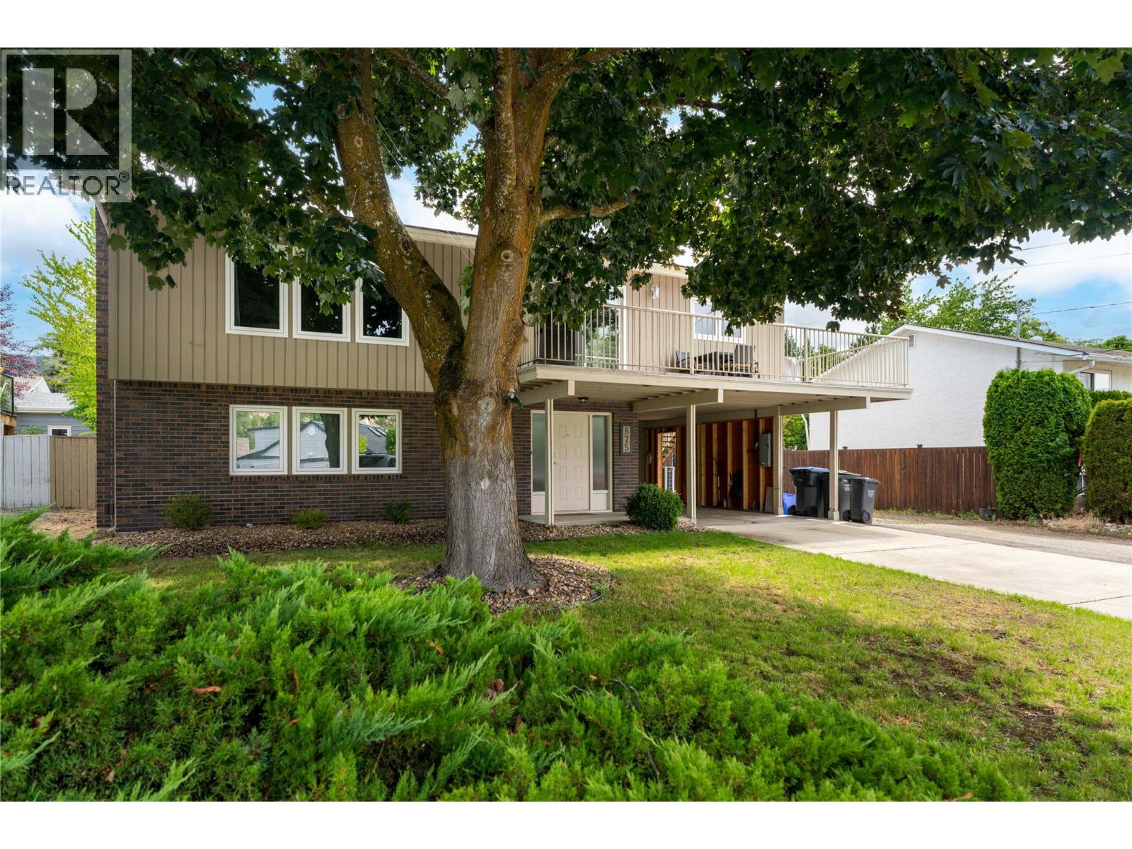 Photo 4 of 875 Hammer Avenue, Kelowna BC