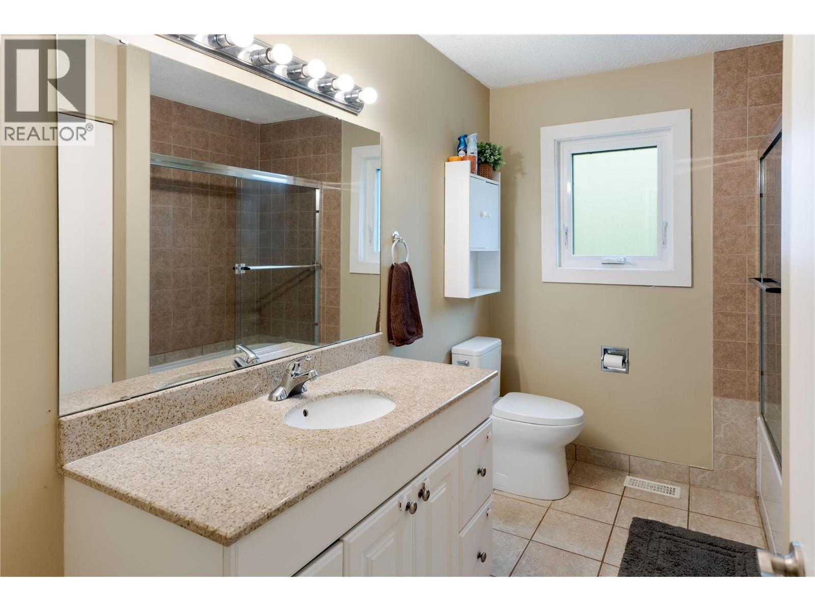 Photo 28 of 875 Hammer Avenue, Kelowna BC