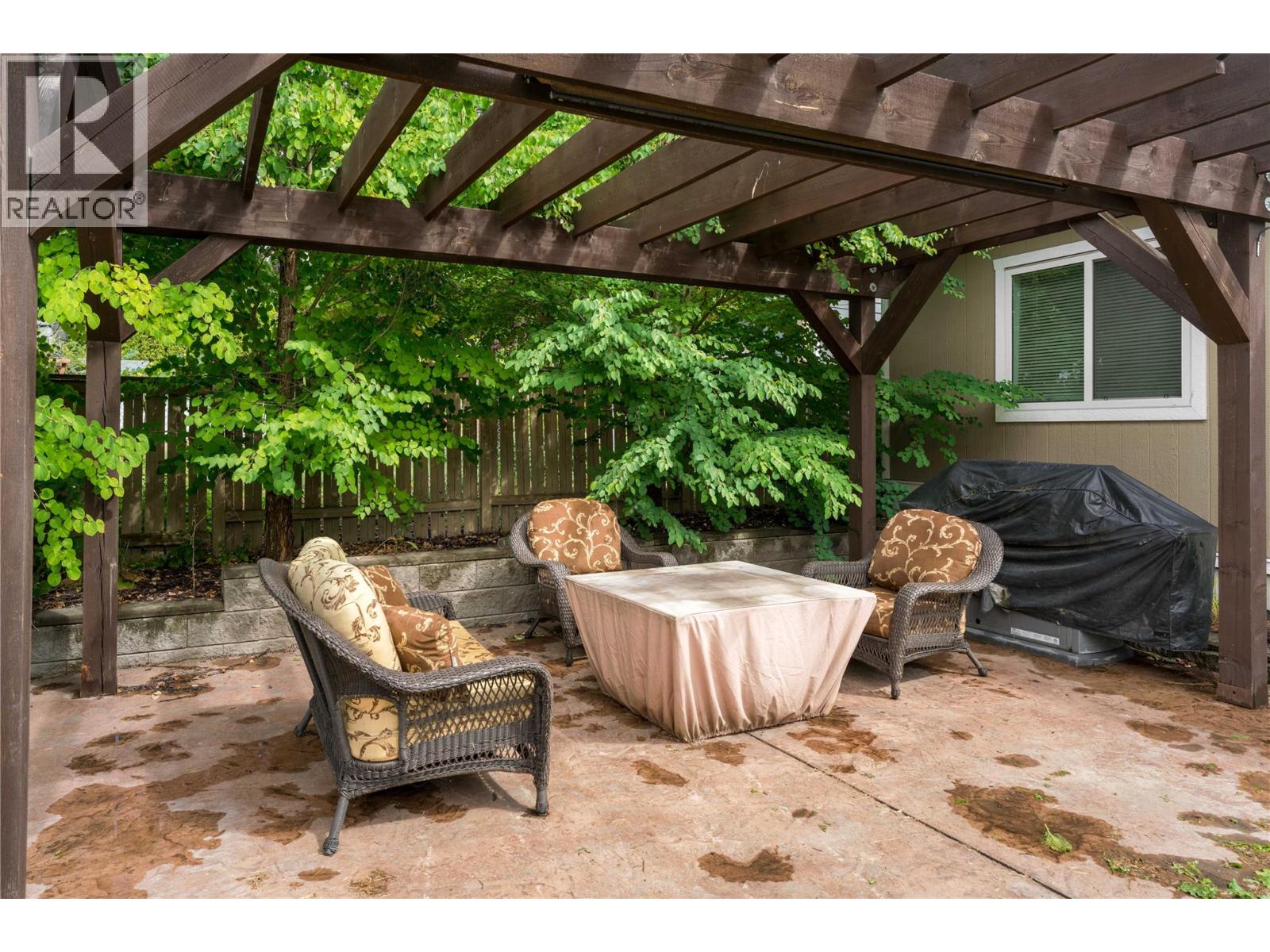 Photo 16 of 875 Hammer Avenue, Kelowna BC