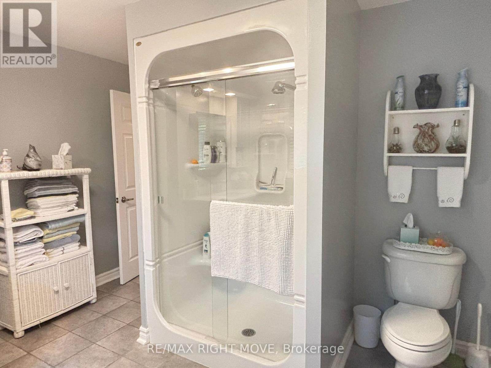Photo 16 of 3705 Shadow Creek Road, Severn ON