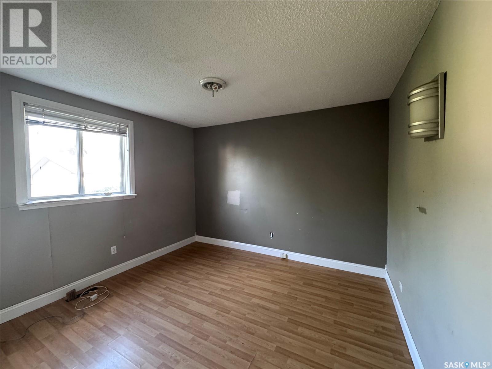 Photo 5 of 175 Smith Street N, Regina SK