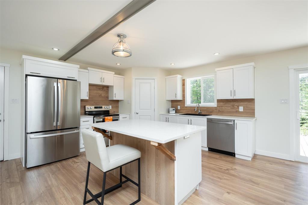Photo 11 of 14 Evergreen Road, Victoria Beach MB