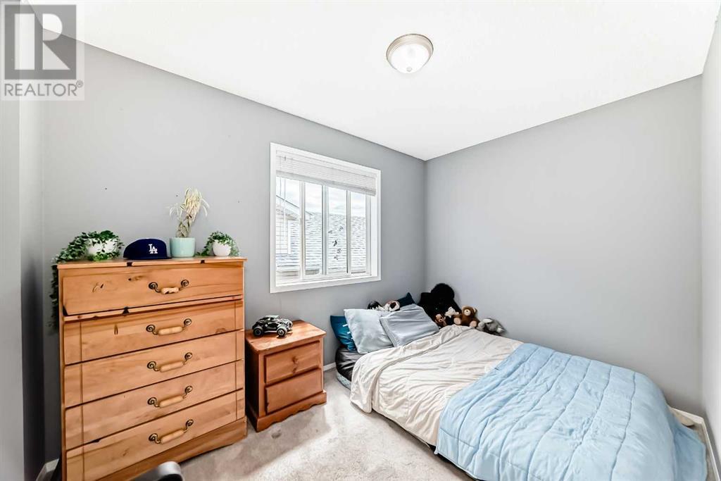 Single Family House 4 Level for Sale in  Millrise Mews SW Millrise Calgary 