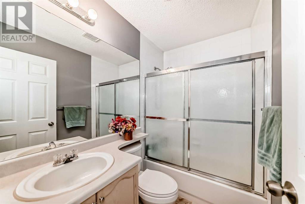 Single Family House 4 Level for Sale in  Millrise Mews SW Millrise Calgary 