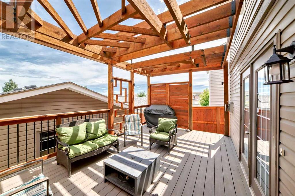 Single Family House 4 Level for Sale in  Millrise Mews SW Millrise Calgary 