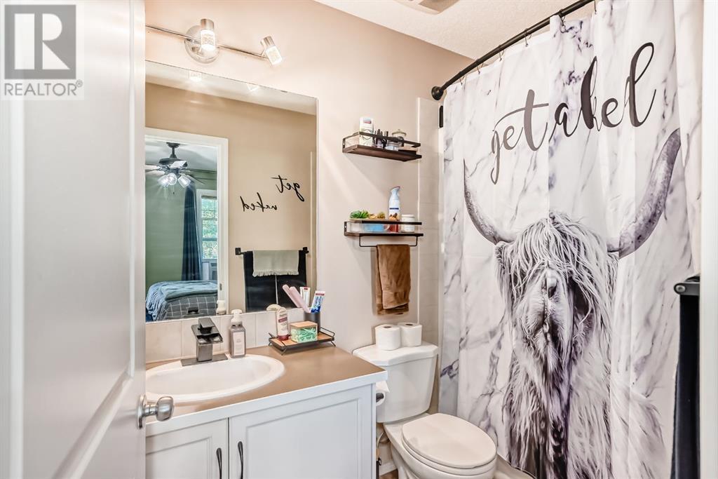 Single Family House for Sale in  Eversyde Boulevard SW Evergreen Calgary 
