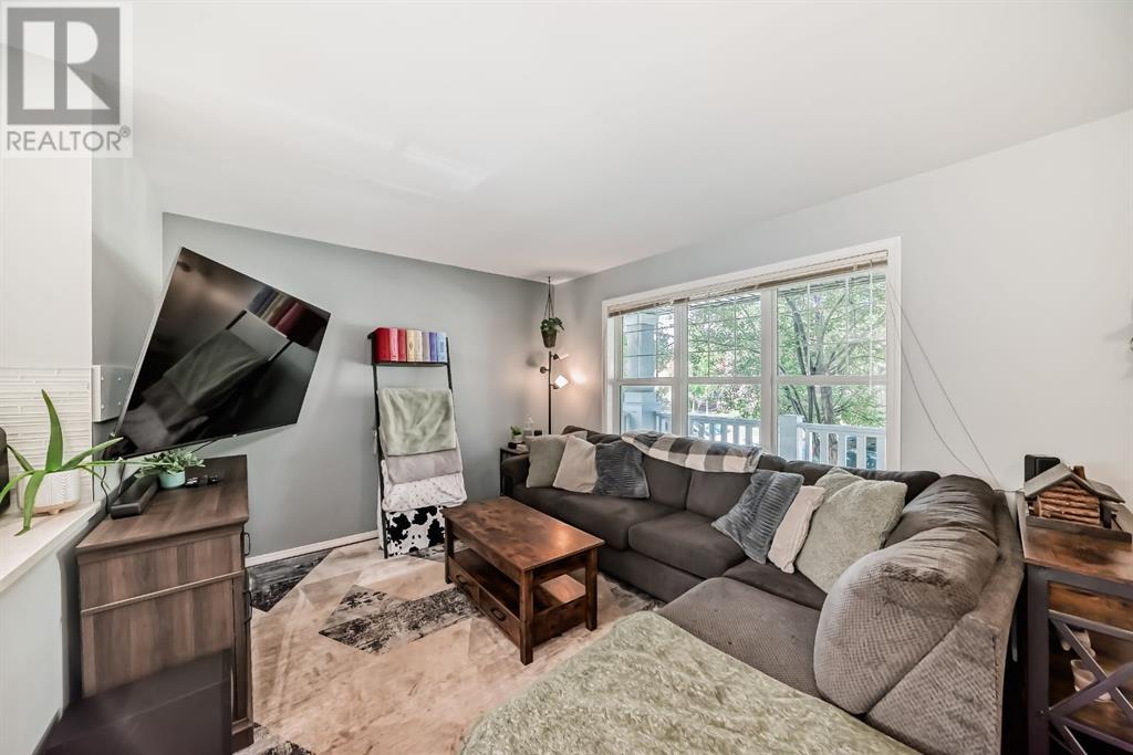 Single Family House for Sale in  Eversyde Boulevard SW Evergreen Calgary 