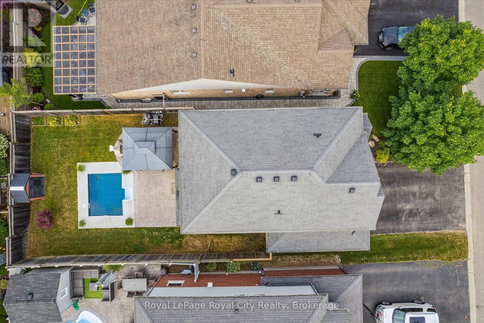Photo 12 of 16 Creighton Avenue, Guelph ON