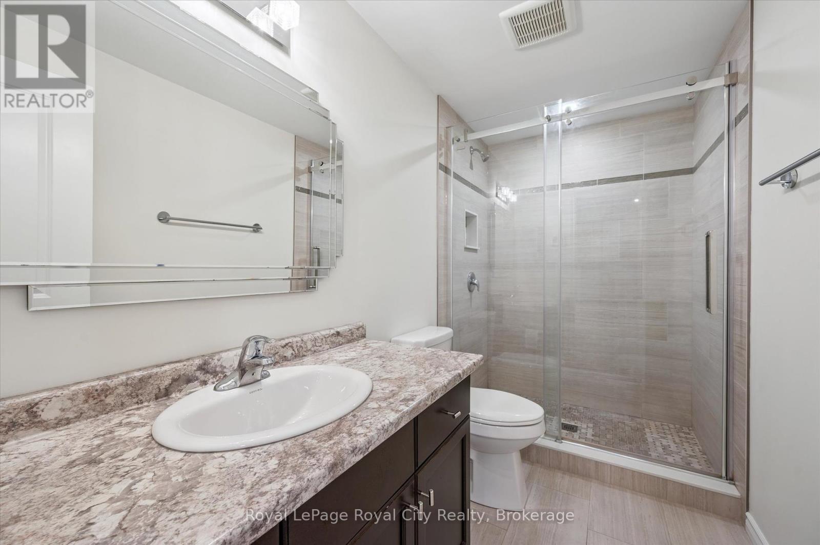 Photo 38 of 16 Creighton Avenue, Guelph ON