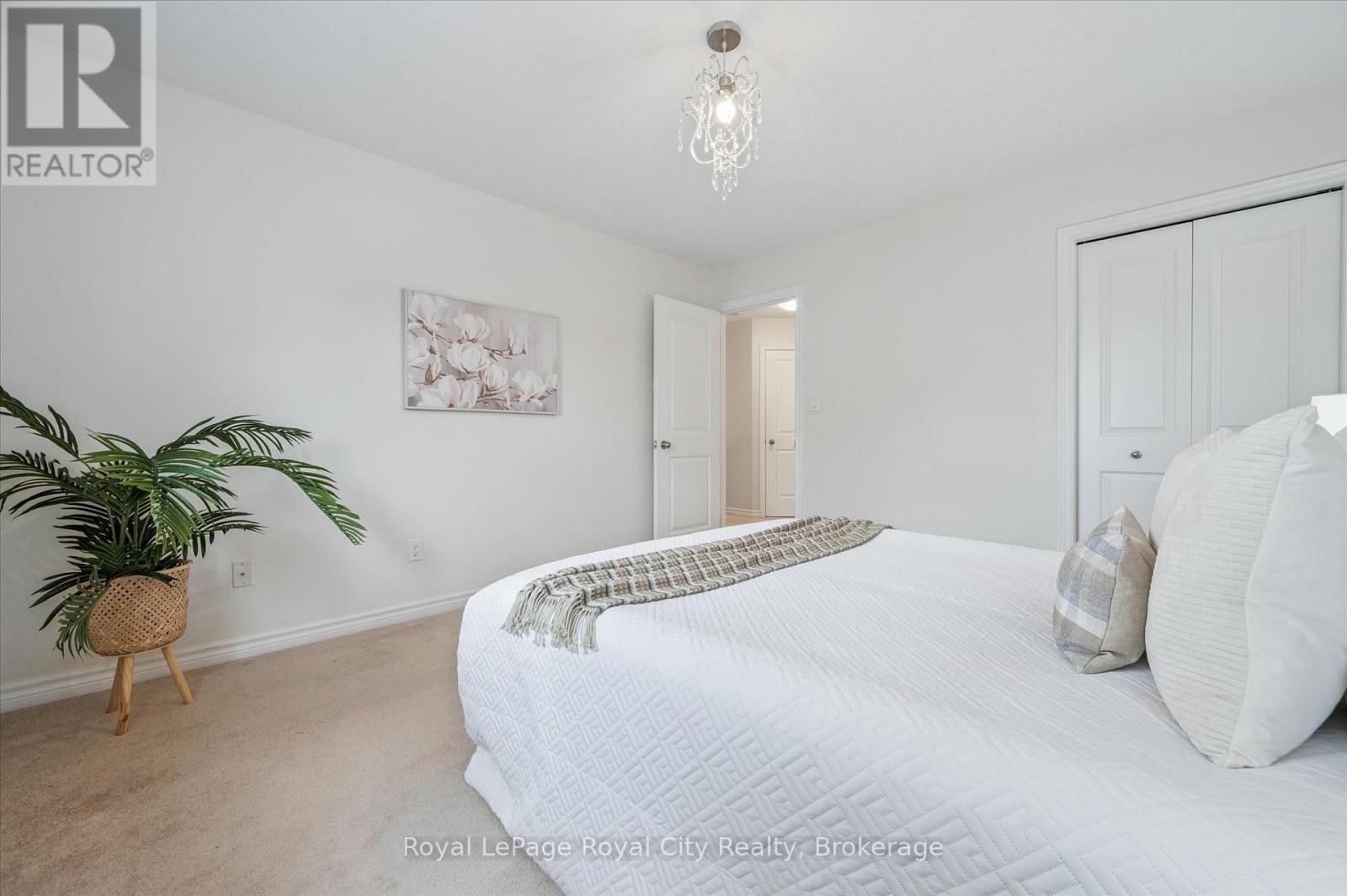 Photo 2 of 16 Creighton Avenue, Guelph ON