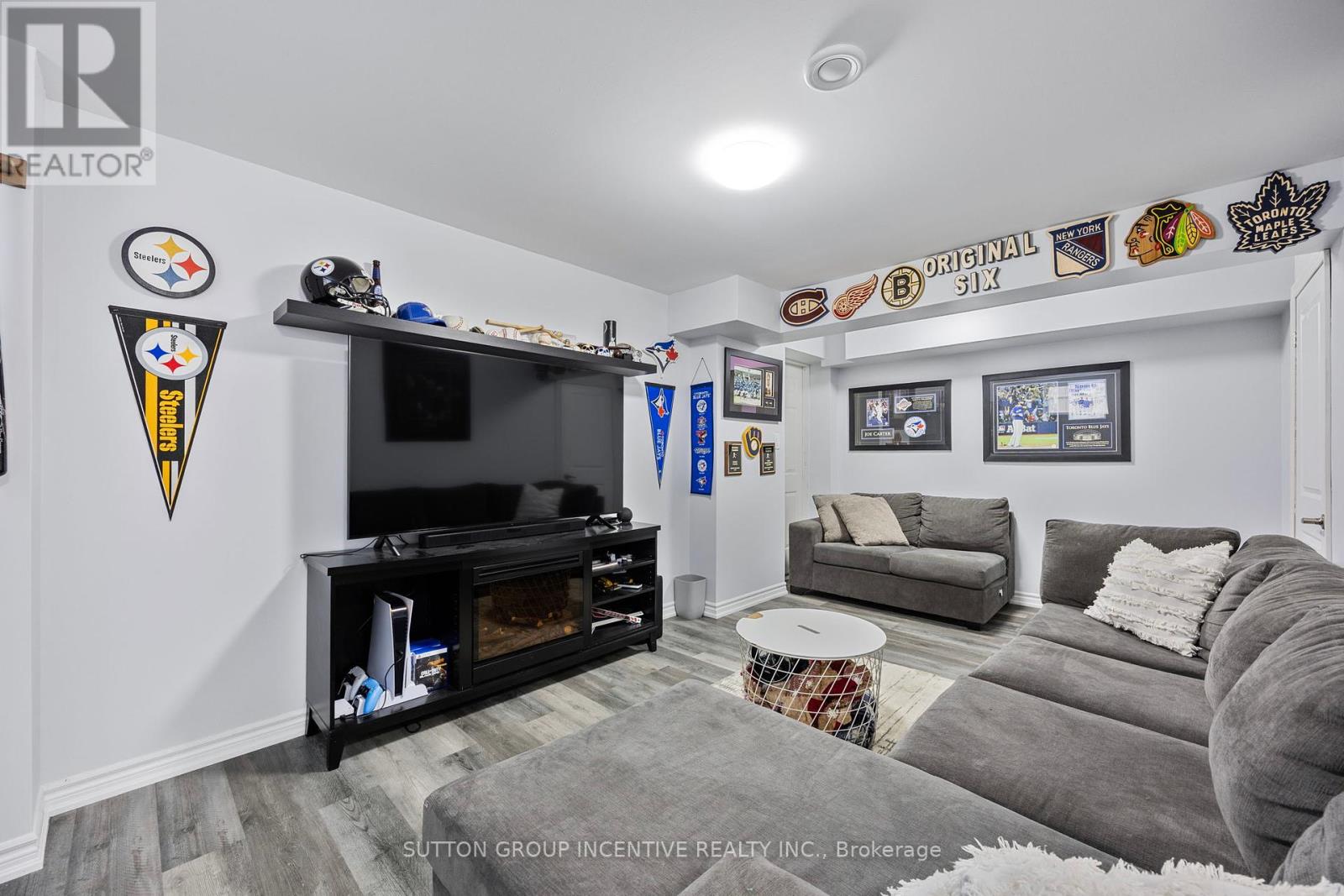 Photo 8 of 21 Beverly Street, Springwater ON
