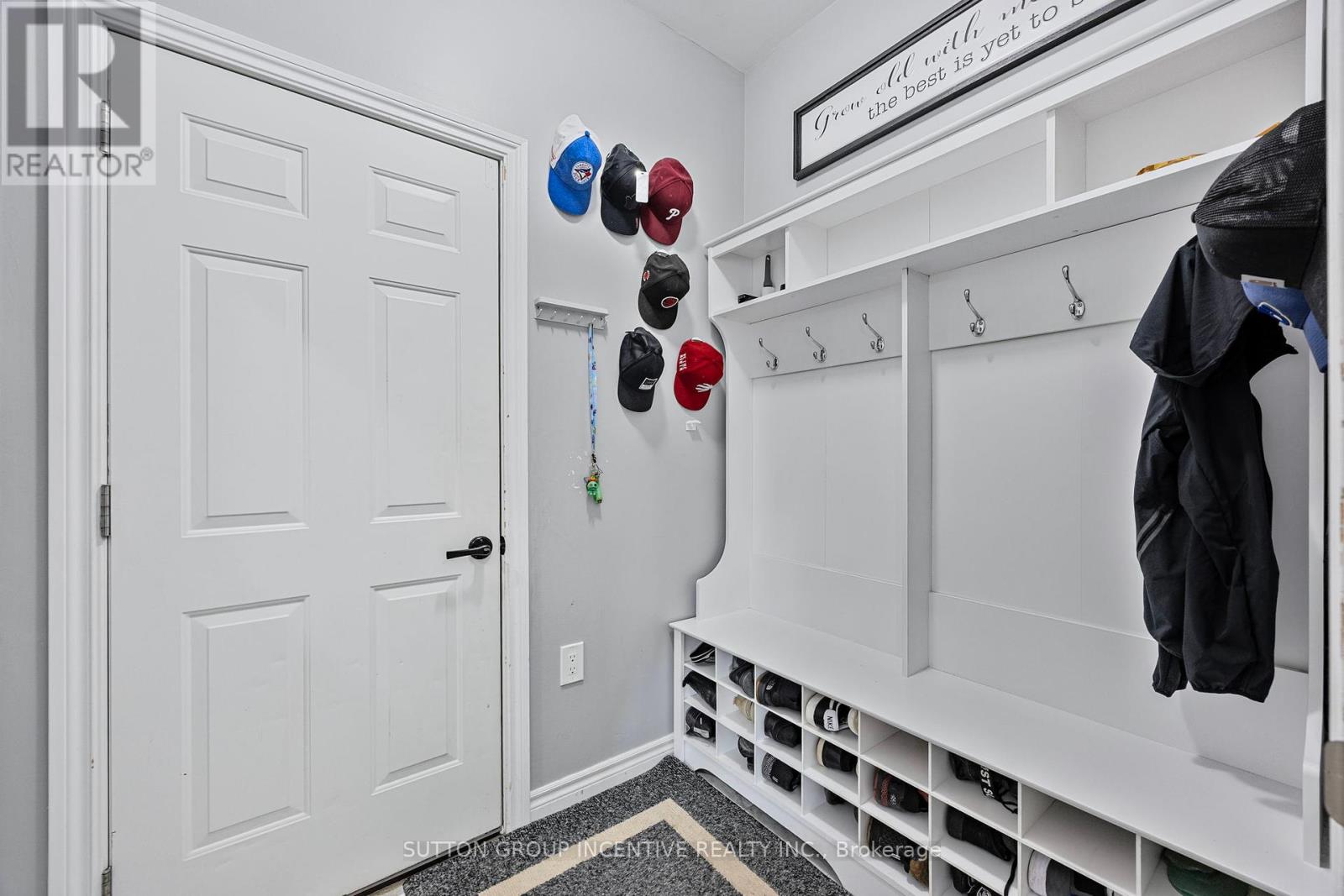 Photo 40 of 21 Beverly Street, Springwater ON