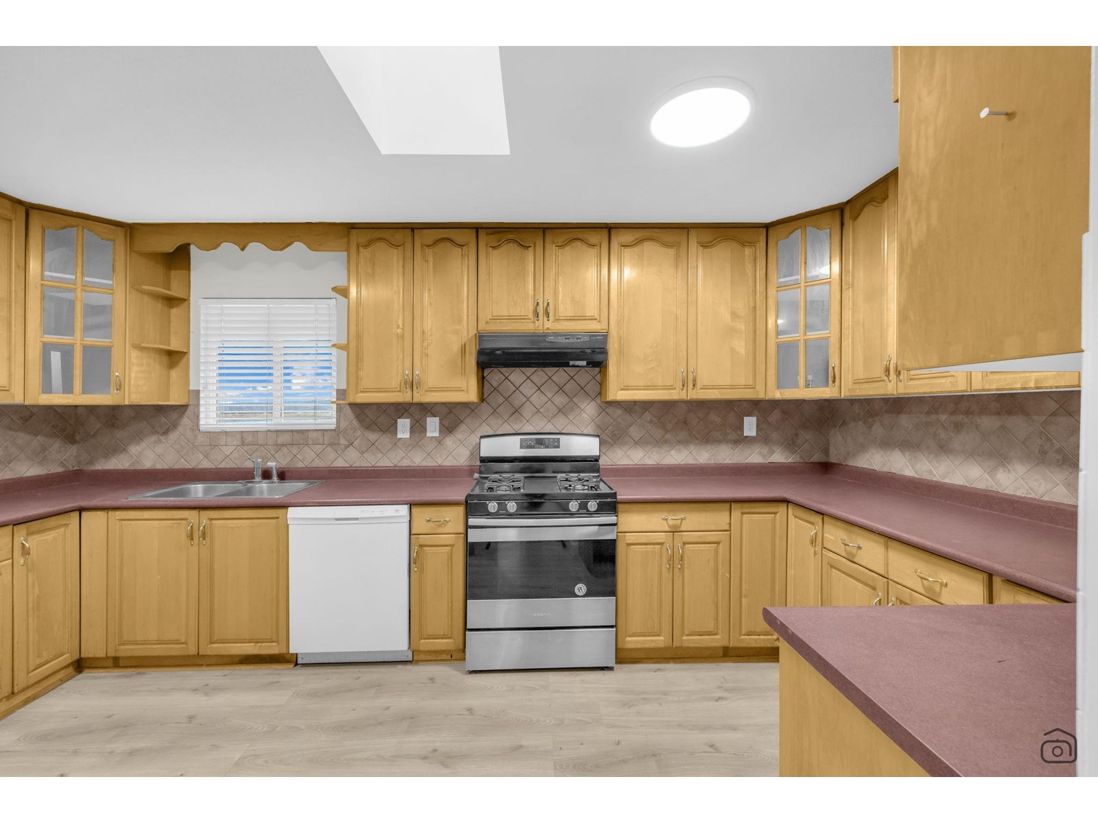 16390 48 AVENUE, Surrey