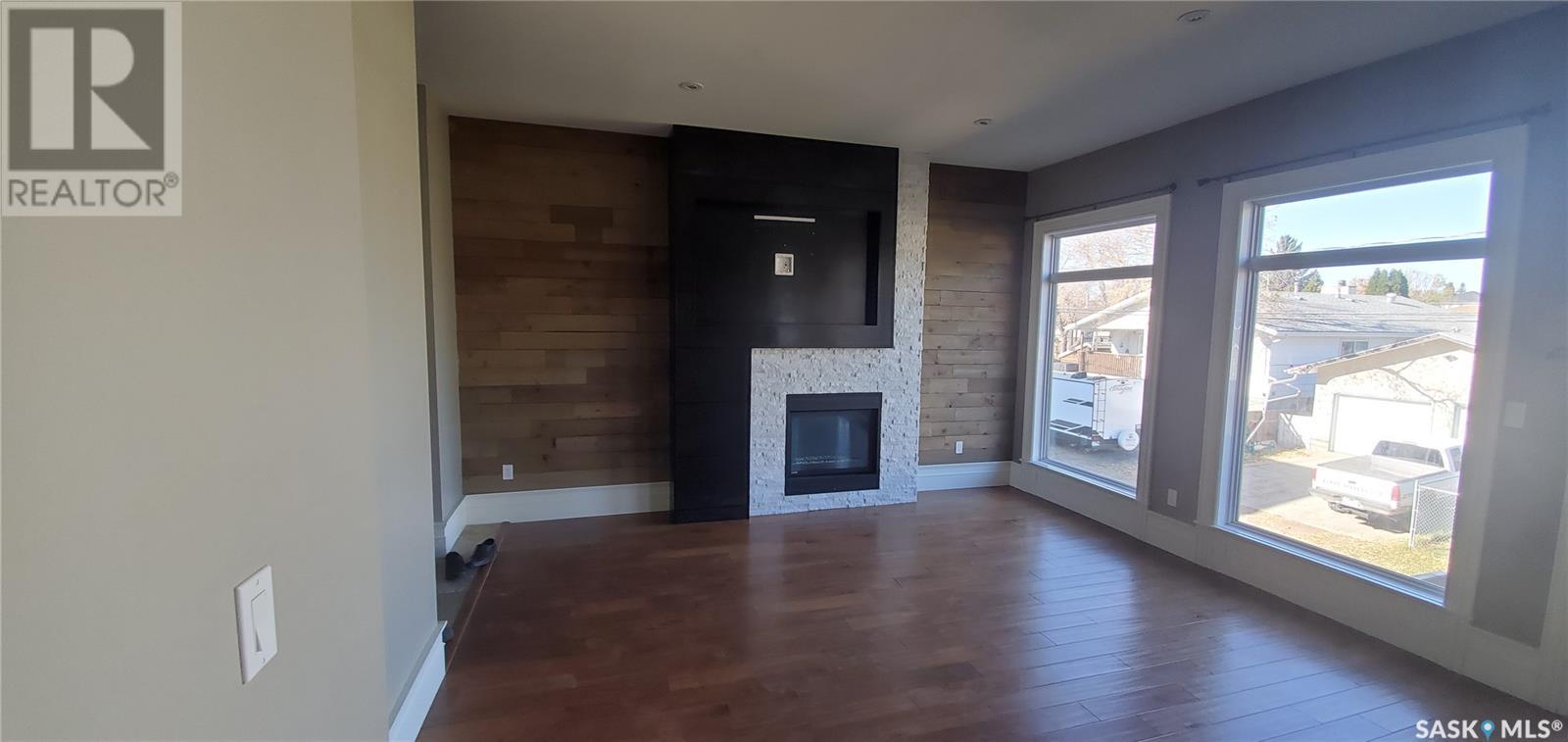 Photo 11 of 936 Montgomery Street, Moose Jaw SK