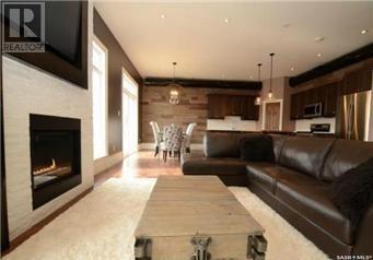 Photo 3 of 936 Montgomery Street, Moose Jaw SK