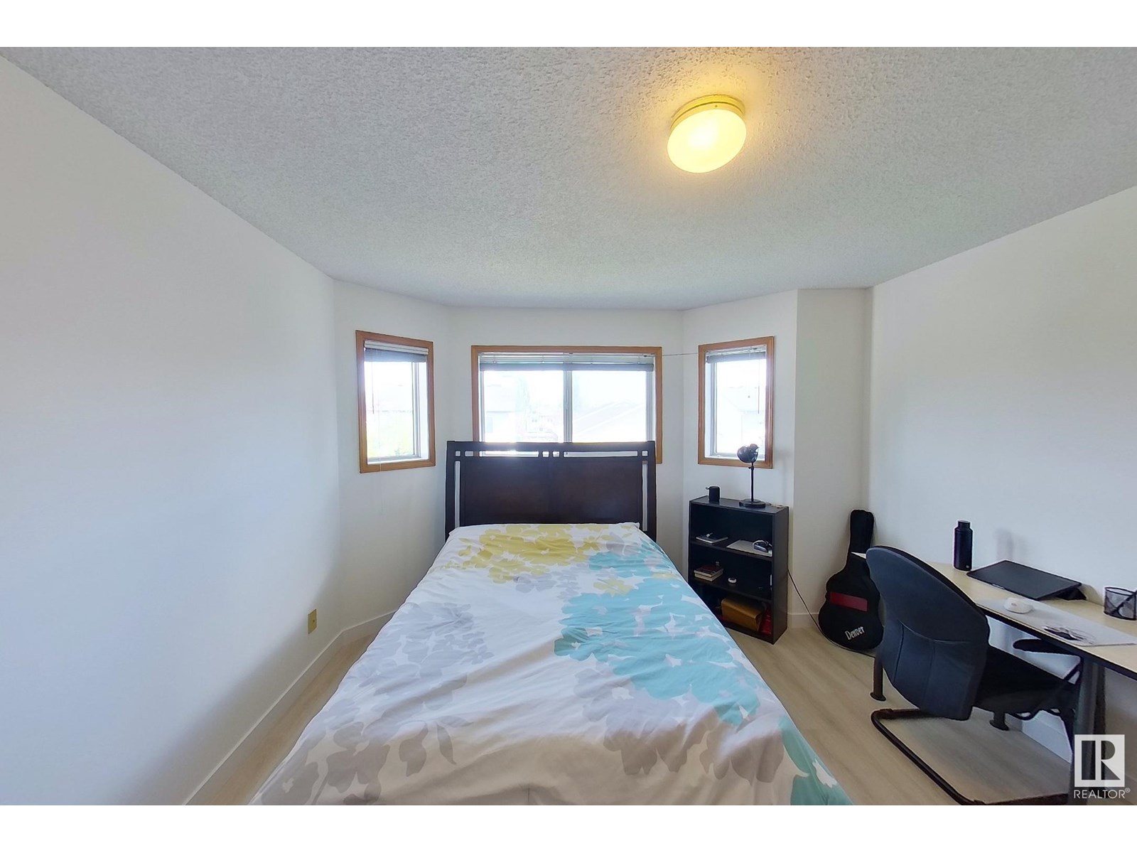Photo 26 of 41 Hampton Cr, St Albert AB