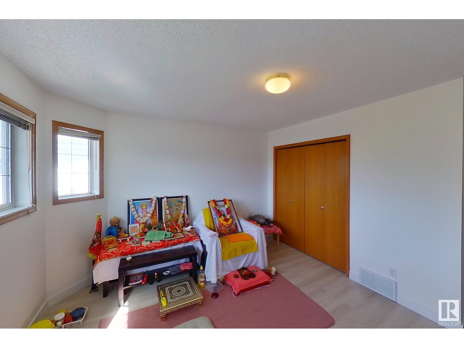 Photo 36 of 41 Hampton Cr, St Albert AB