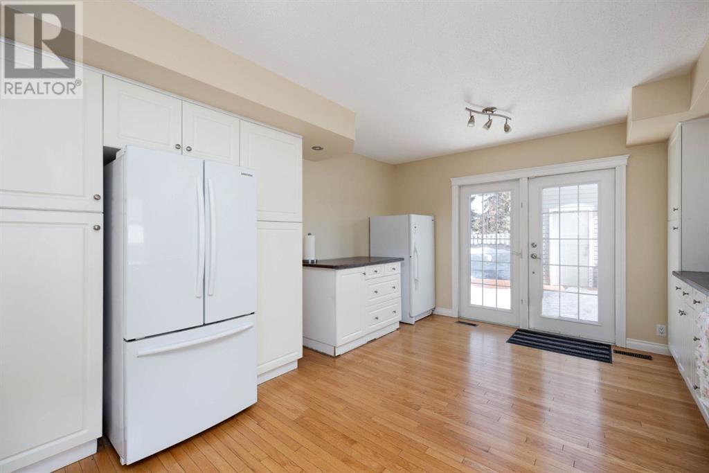 Photo 16 of 237 Ermine Crescent, Fort Mcmurray AB