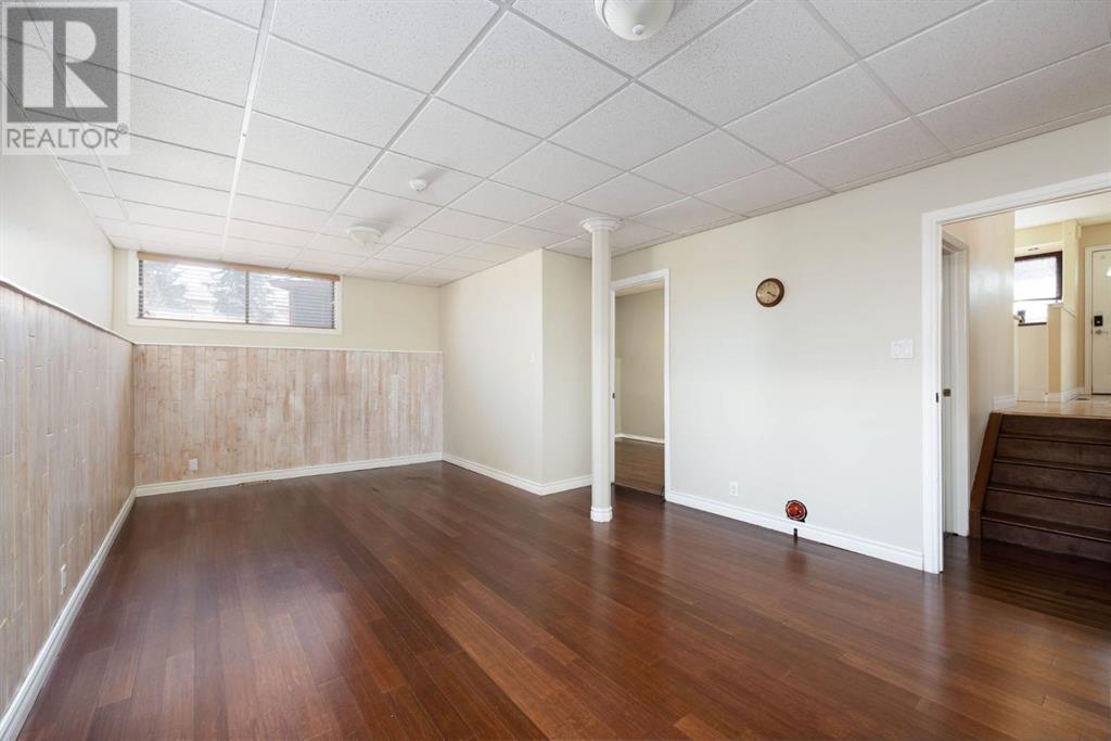 Photo 27 of 237 Ermine Crescent, Fort Mcmurray AB