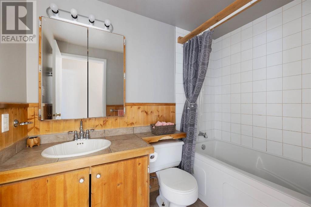 Photo 9 of 237 Ermine Crescent, Fort Mcmurray AB