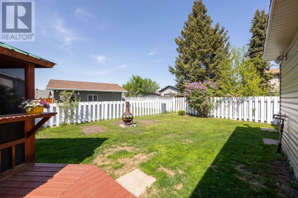 Photo 34 of 237 Ermine Crescent, Fort Mcmurray AB