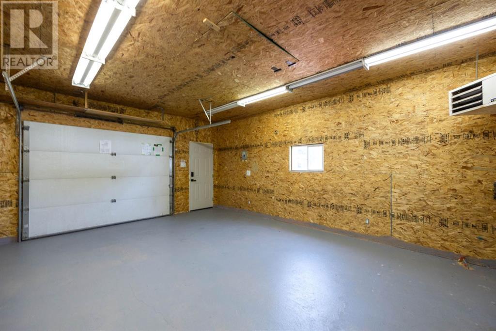 Photo 14 of 237 Ermine Crescent, Fort Mcmurray AB
