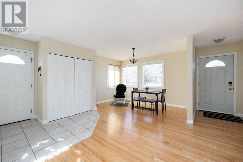 Photo 11 of 237 Ermine Crescent, Fort Mcmurray AB