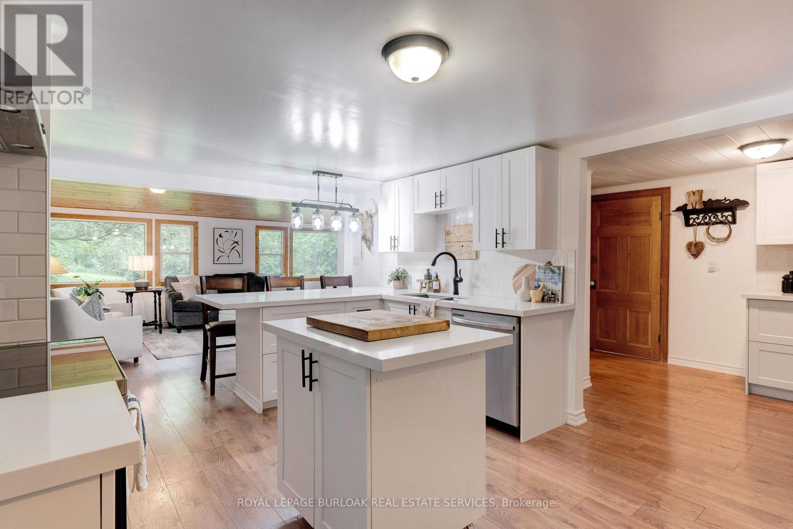 Photo 33 of 401 Lynden Road, Brantford ON