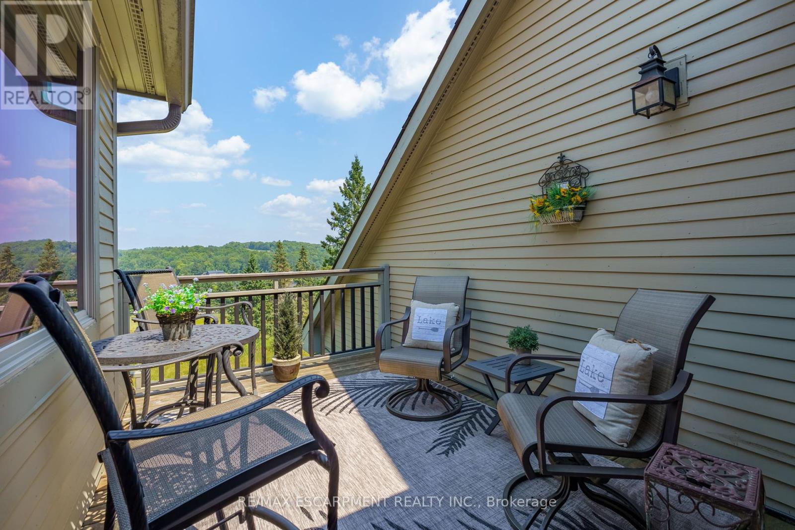 Photo 24 of 1 131 Grandview Hilltop Drive, Huntsville ON