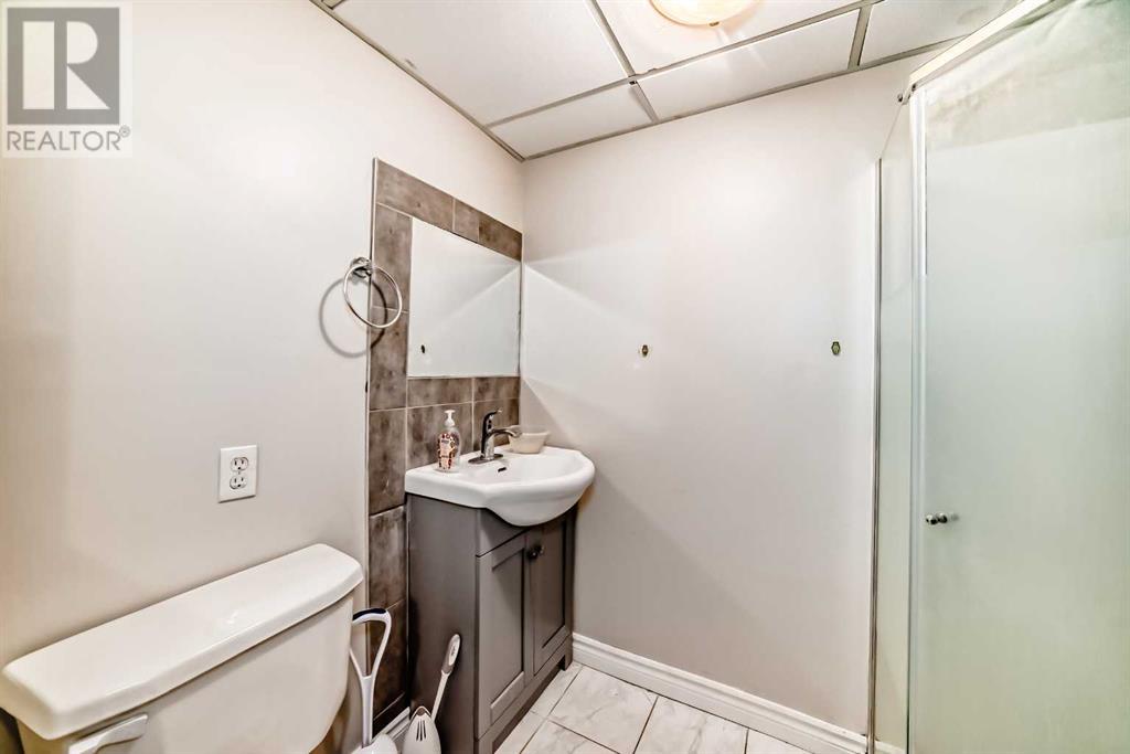 Single Family House for Sale in  Coventry Close NE Coventry Hills Calgary 