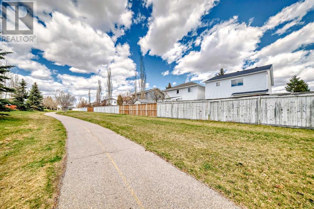 Single Family House for Sale in  Coventry Close NE Coventry Hills Calgary 