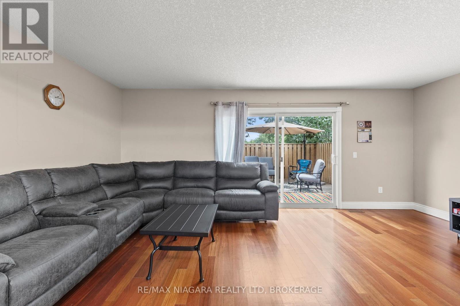 Photo 11 of 13 34 Dynasty Avenue, Hamilton ON