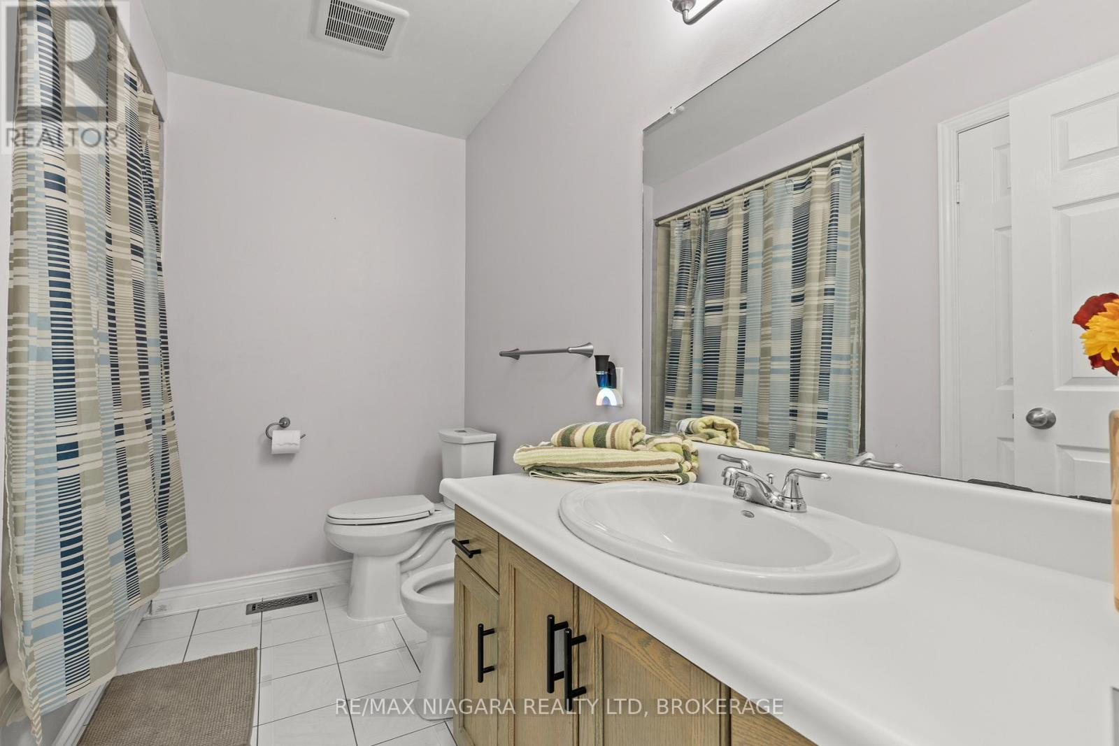 Photo 15 of 13 34 Dynasty Avenue, Hamilton ON