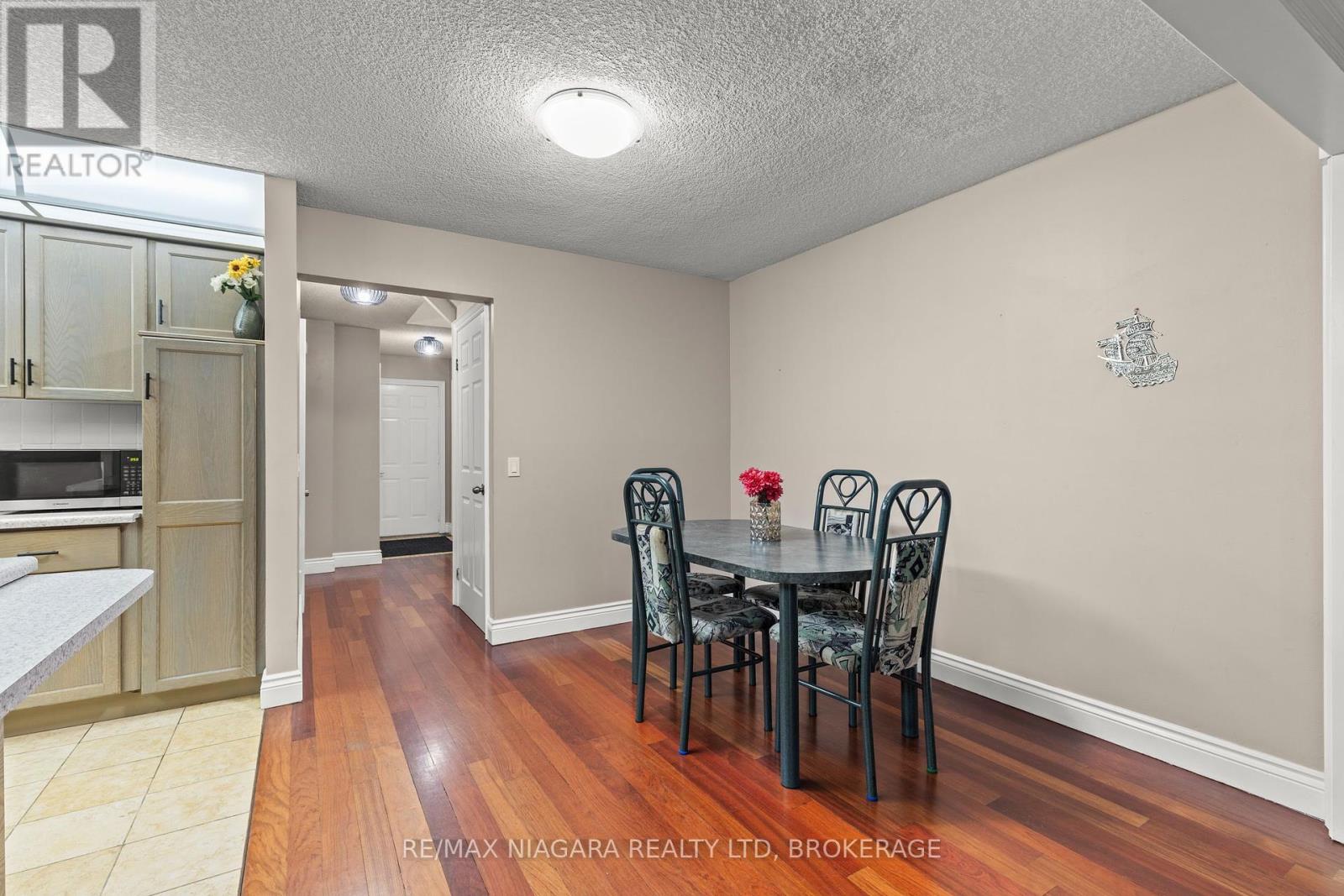 Photo 9 of 13 34 Dynasty Avenue, Hamilton ON