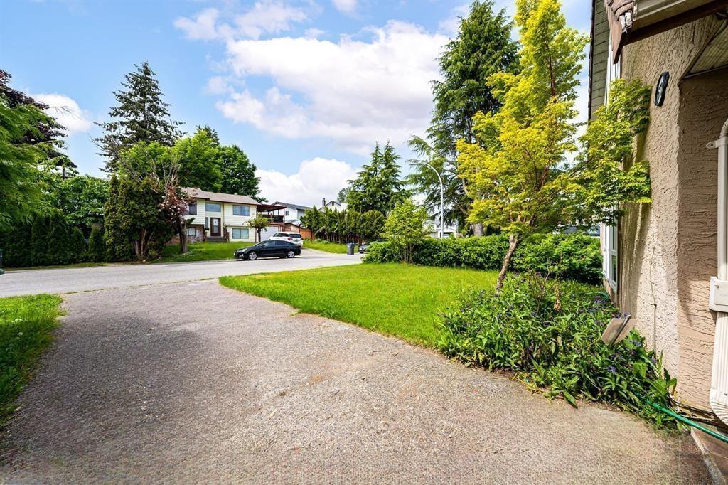 Photo 10 of 6726 133 Street, Surrey BC
